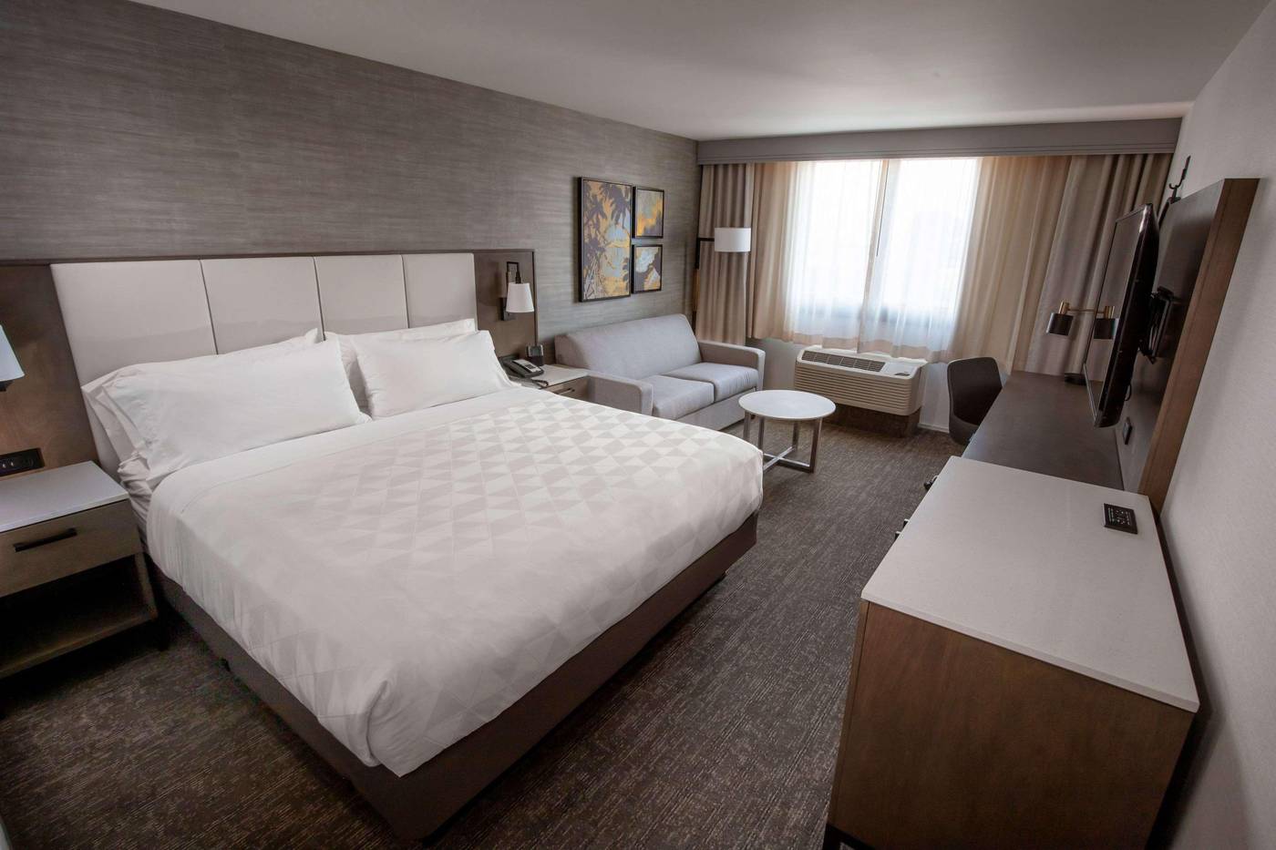 Doubletree-by-Hilton-Buena-Park-Room-19
