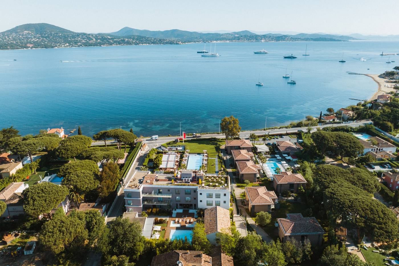 Kube-Hotel-St-Tropez-General-view-12