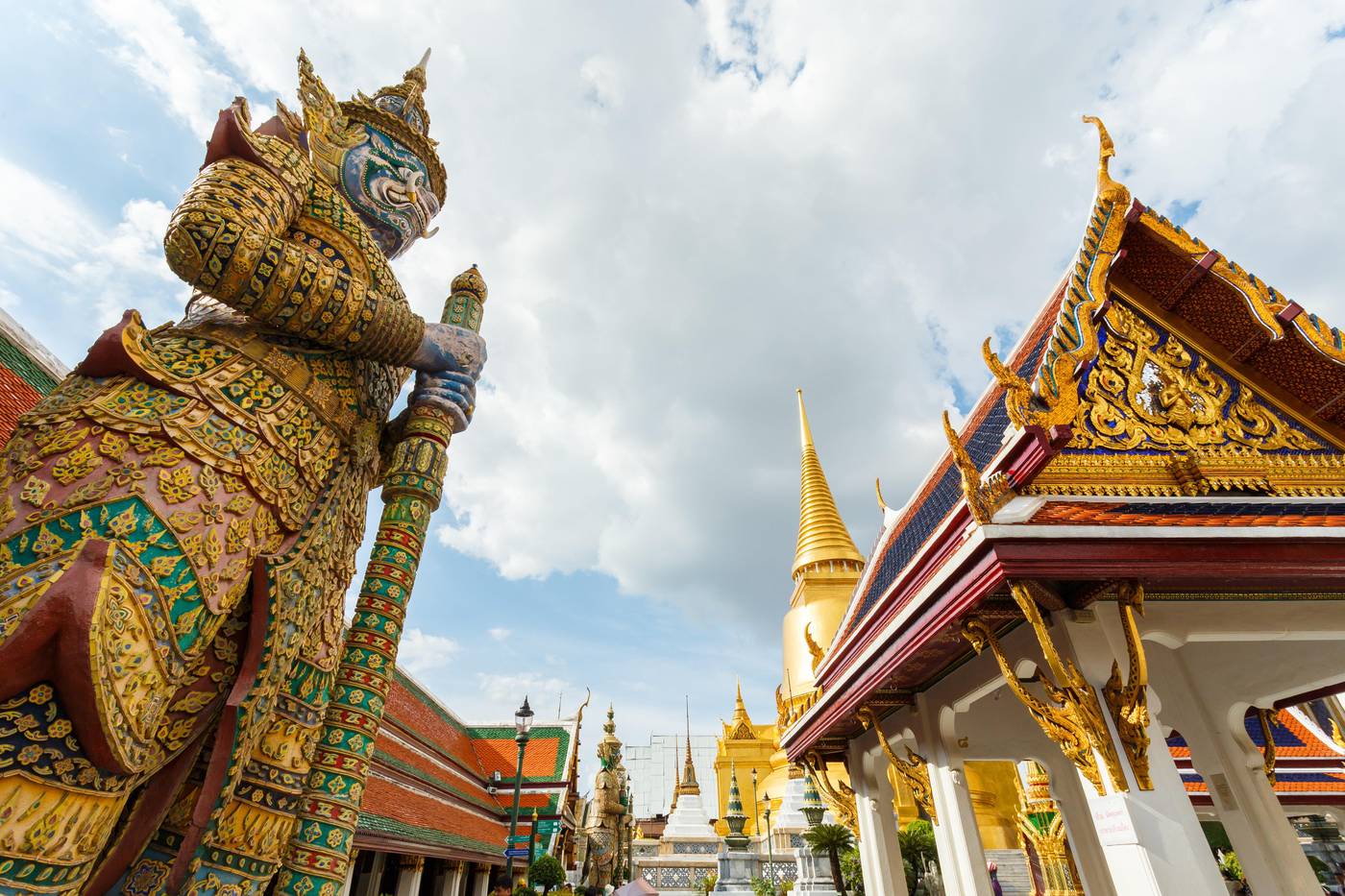 Holiday-Inn-Bangkok-Silom-General-view-3