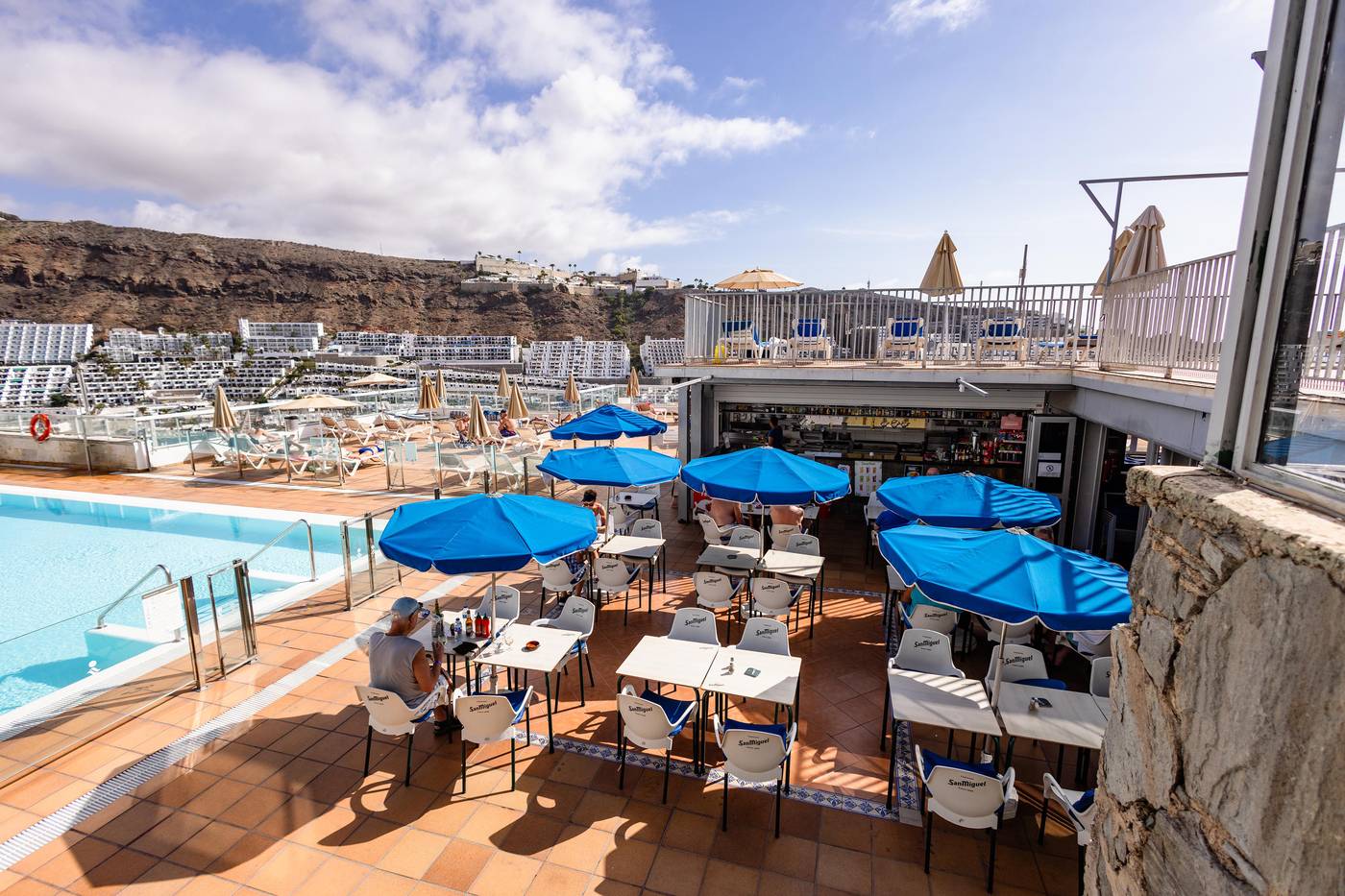 Servatur-Montebello-Apartments-Bar-8