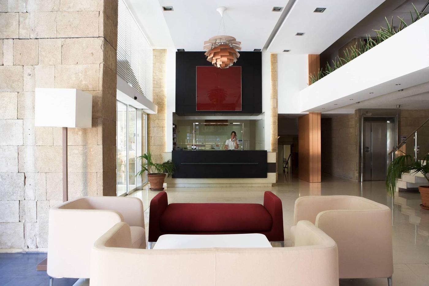 Hotel-Esperia-Lobby-53