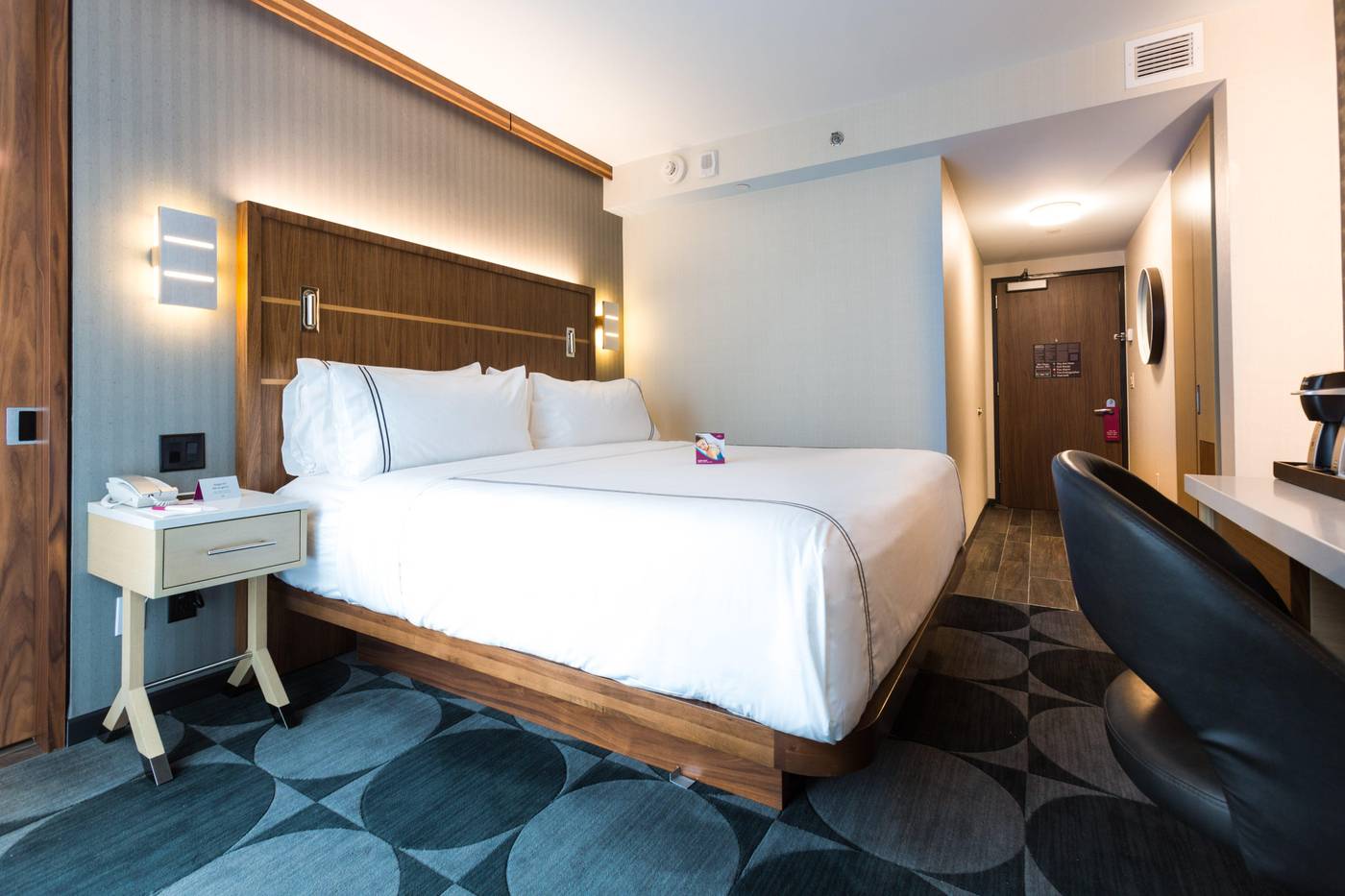 Crowne-Plaza-HY36-Midtown-Manhattan-Room-33