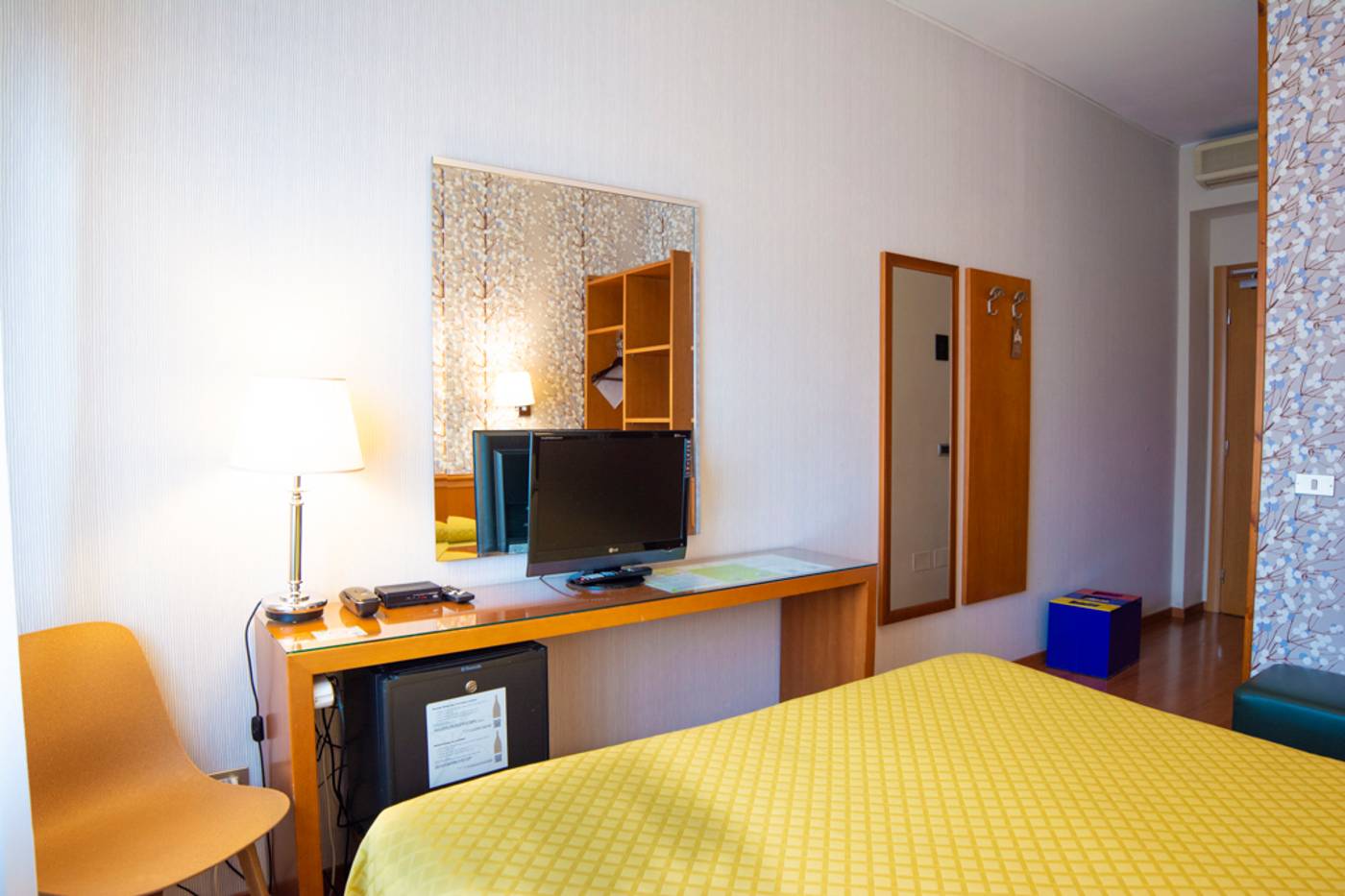 Eco-Hotel-Milano---Bioriso-Restaurant-Room-20