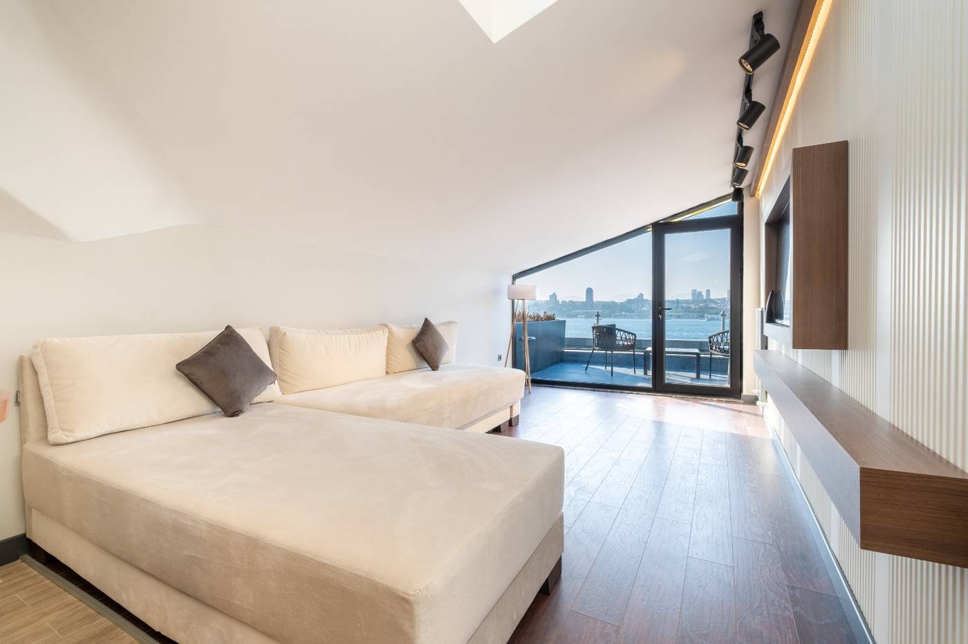 216-Bosphorus-Suite-Room-48