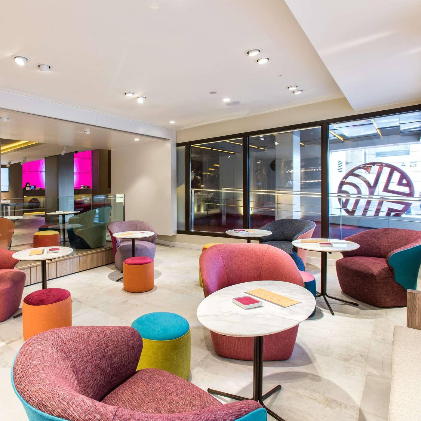 NH-Collection-Madrid-Colon-Lobby-15