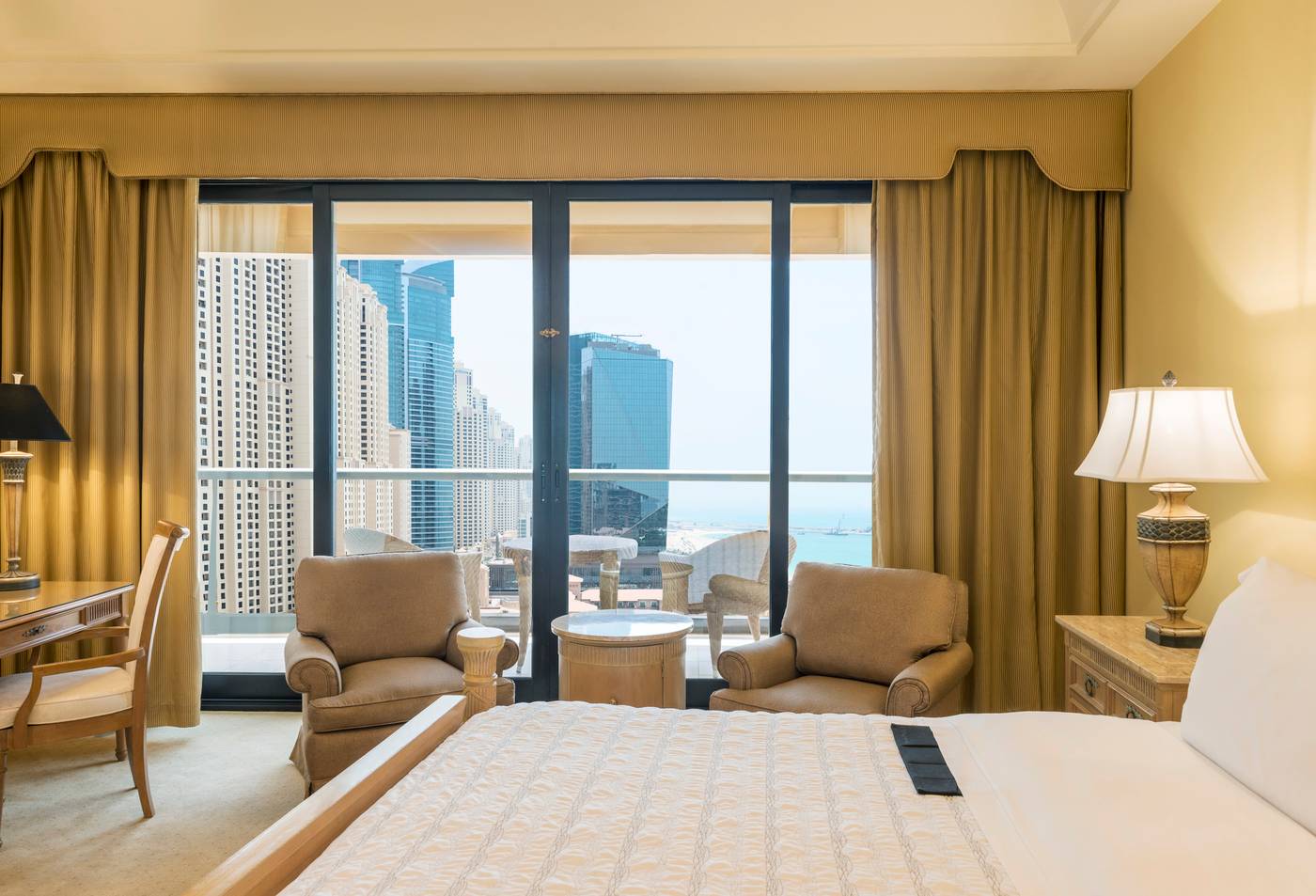 Le-Royal-Meridien-Beach-Resort-and-Spa-Room-28