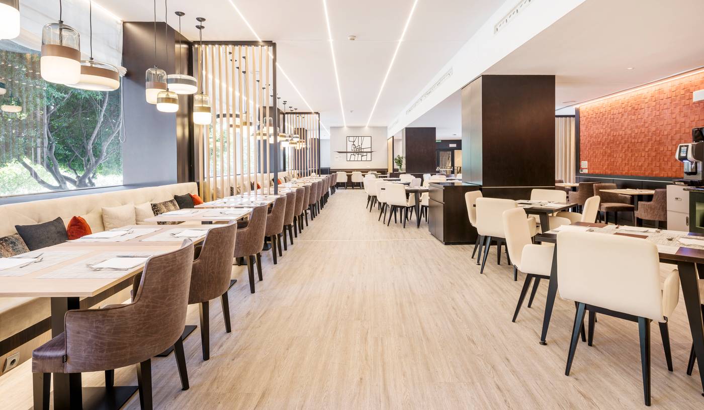 Ilunion-Malaga-Restaurant-38