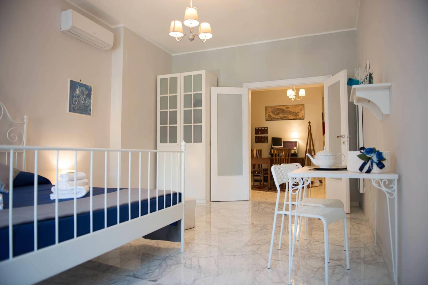 Authentic-Sweet-Home-Room-10