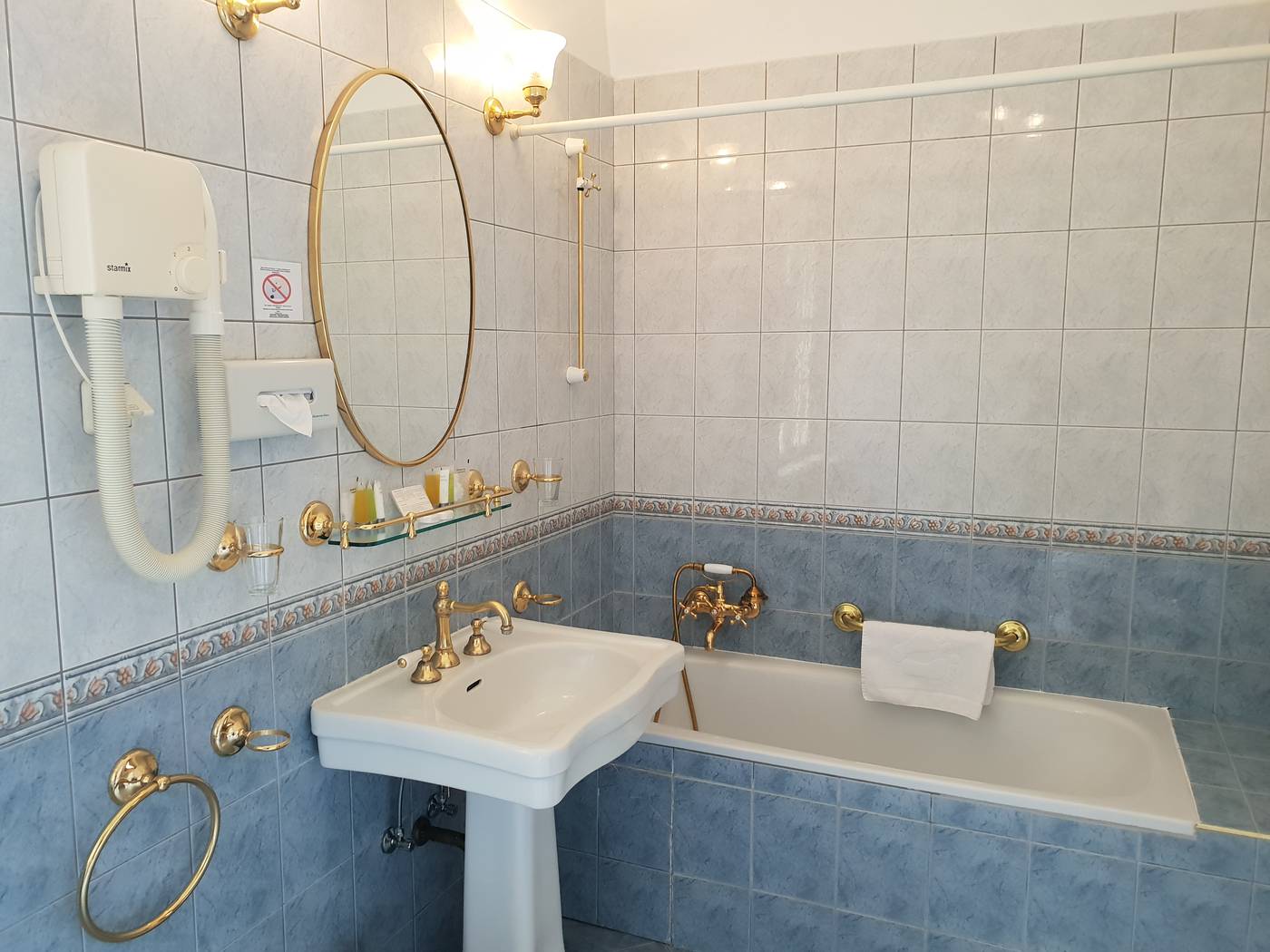 Hotel-H15-Francuski-Old-Town---Destigo-Hotels-Room-28