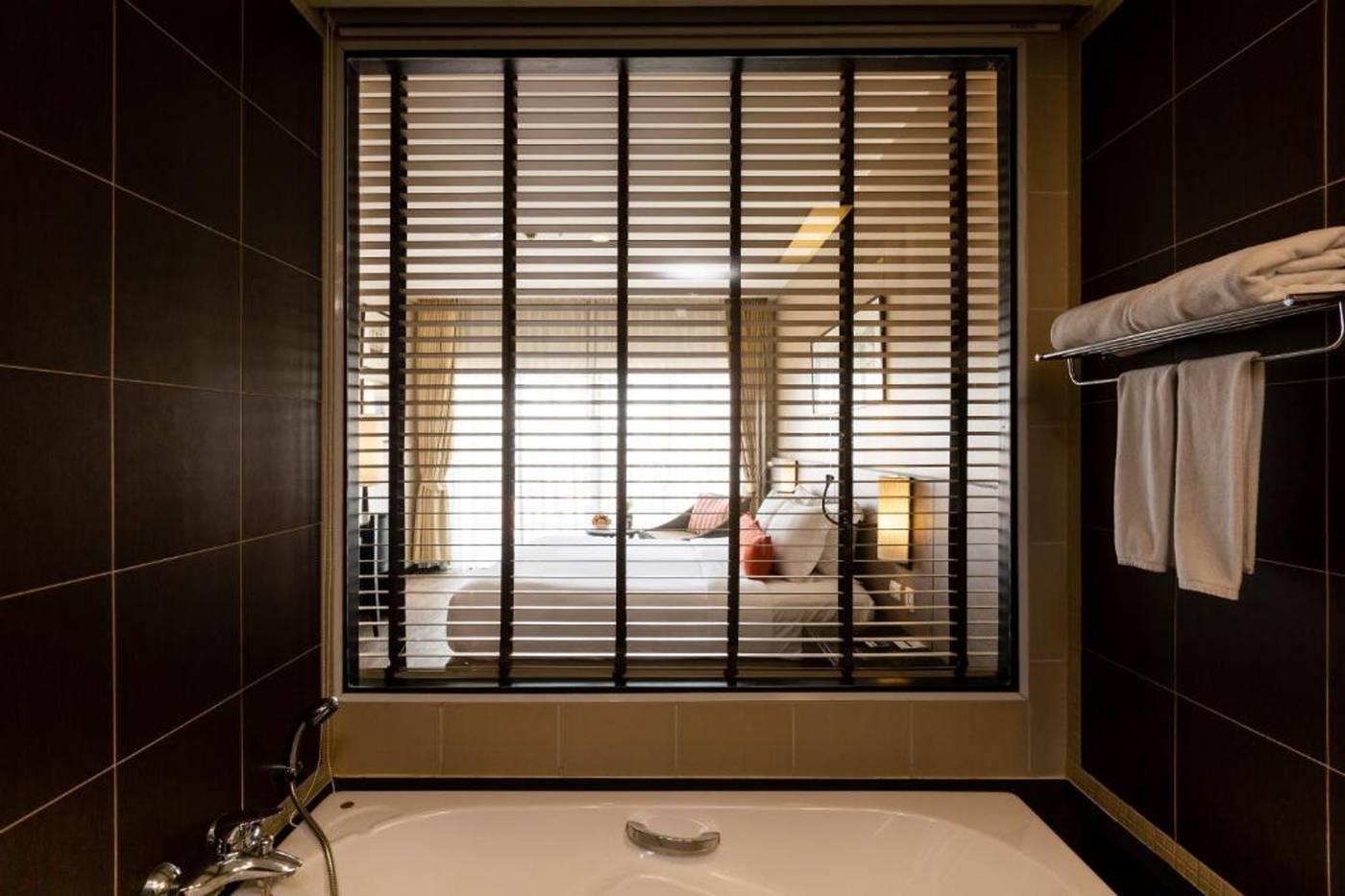 Deevana-Plaza-Phuket-Room-40