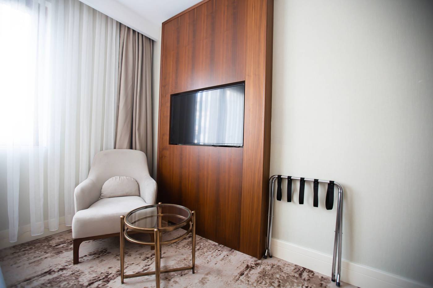 Ramada-Plaza-By-Wyndham-Istanbul-Sultanahmet-Room-10