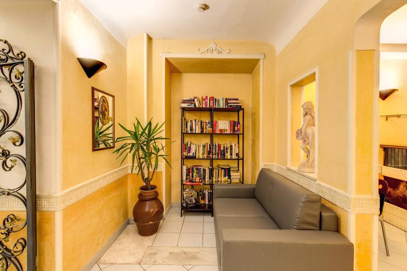 Hotel-Milani-Lobby-2