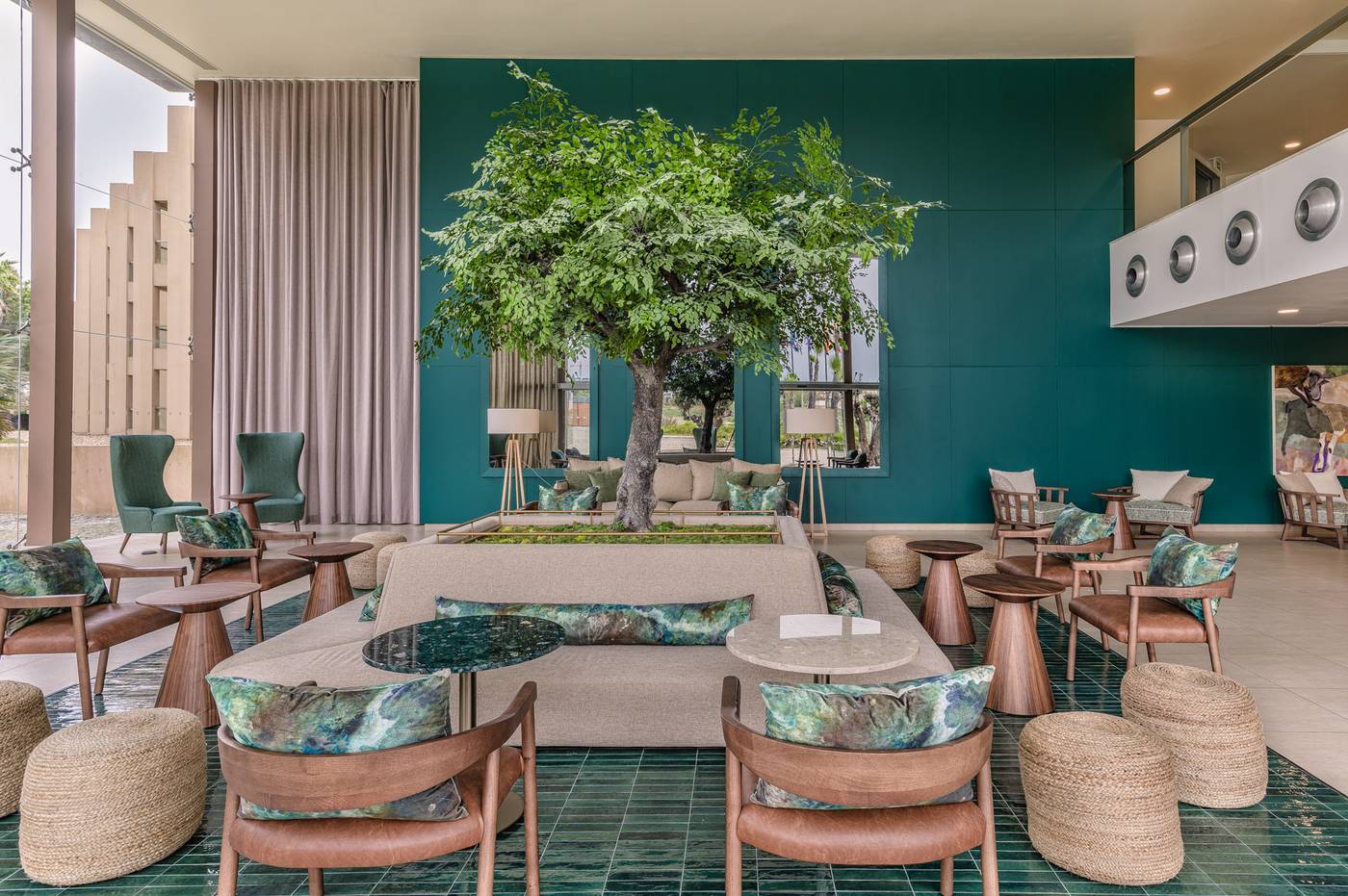 Sao-Rafael-Suites-Lobby-44