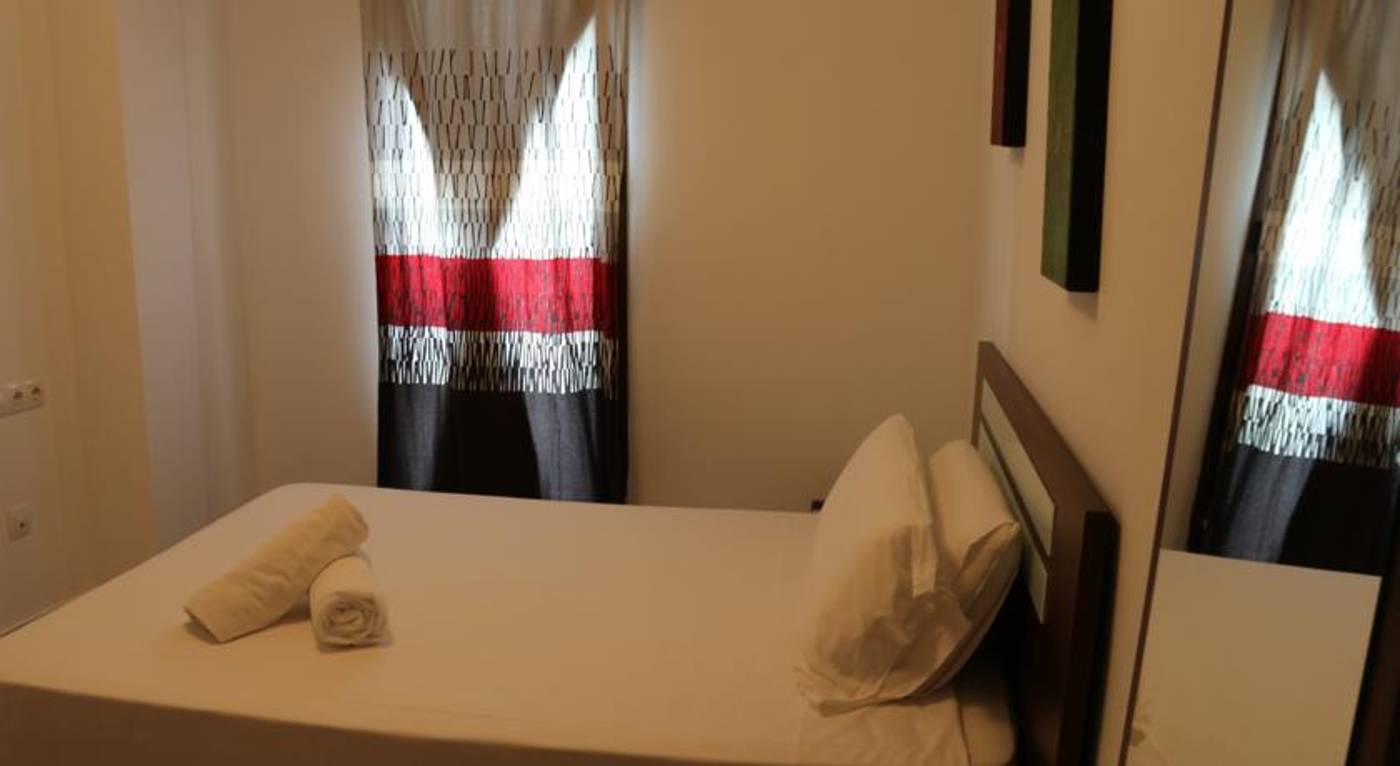 AT-Palacio-de-Luja-Room-13