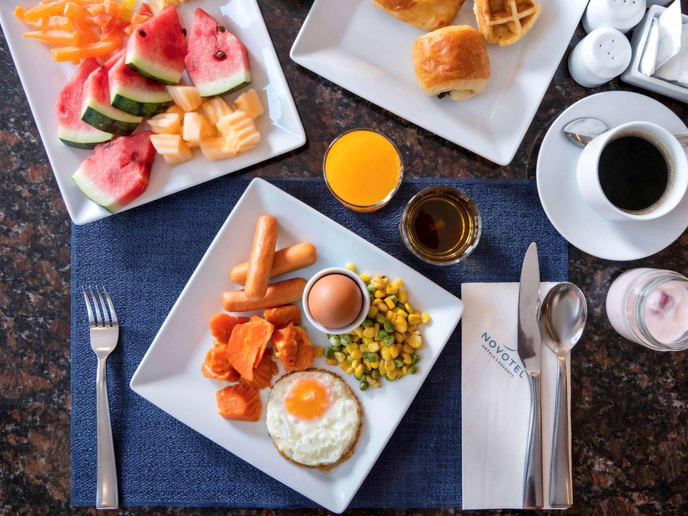 Novotel-Phuket-Vintage-Park-Restaurant-57