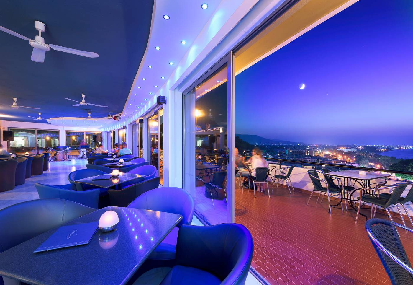Olympic-Palace-Hotel-Bar-18