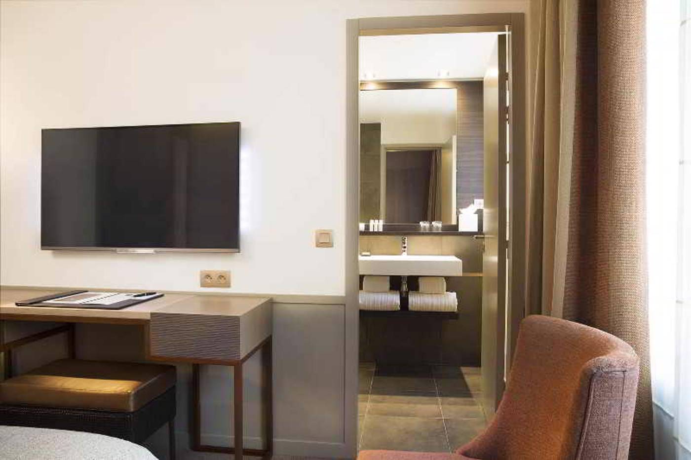 Villa-Saxe-Eiffel-Room-25