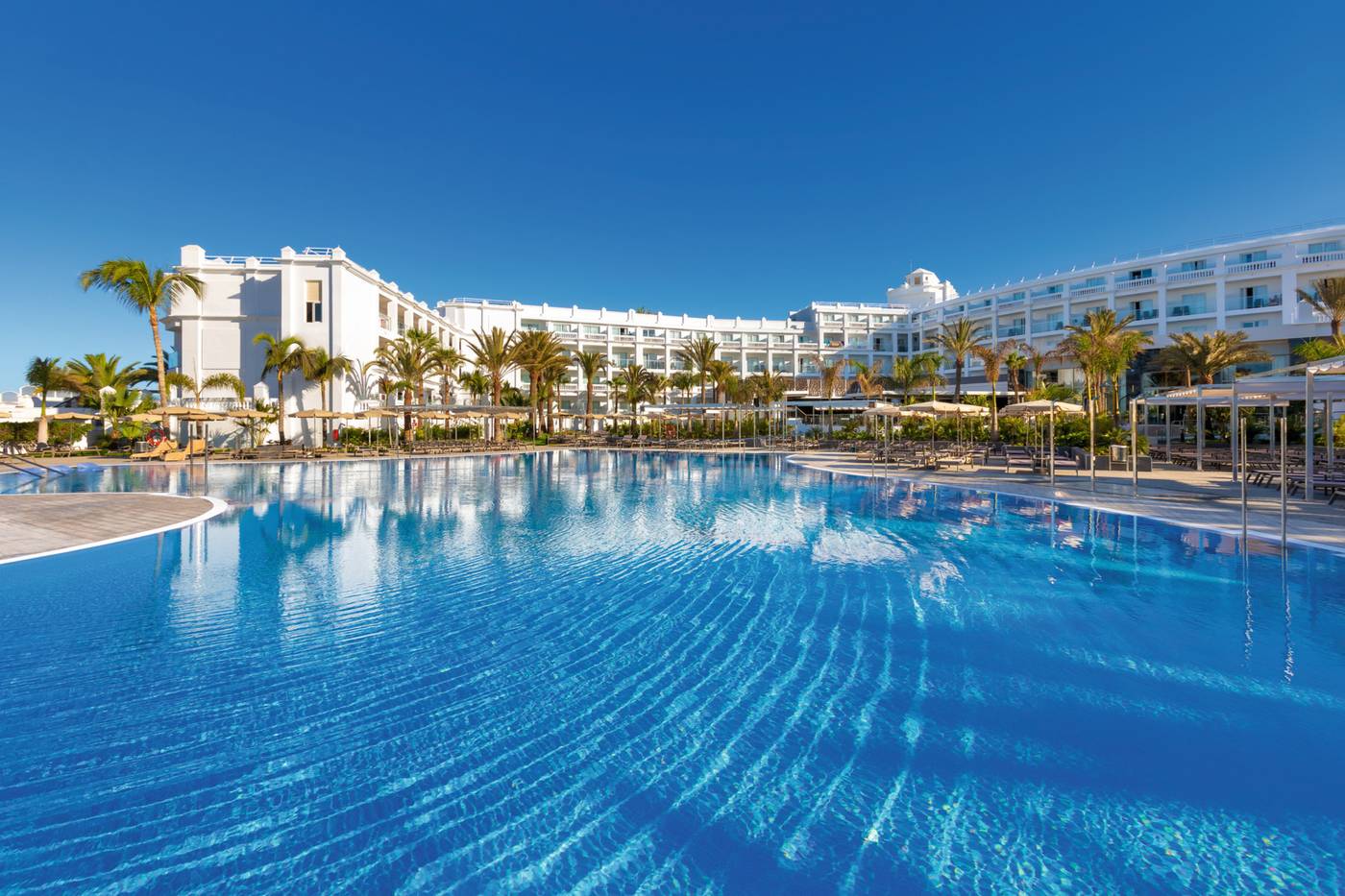 Riu-Palace-Maspalomas-Pool-1