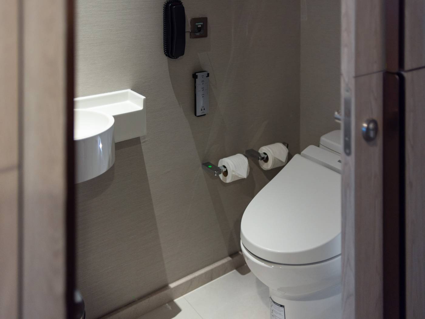 Hotel-Nikko-Bangkok-Room-47