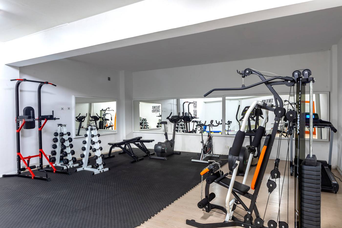 Mayfair-Gardens-Sports-and-Entertainment-47