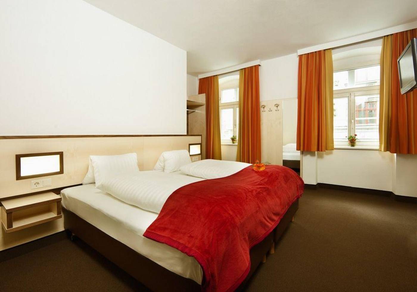 Goldene Krone-Austria-INNSBRUCK-Room-9
