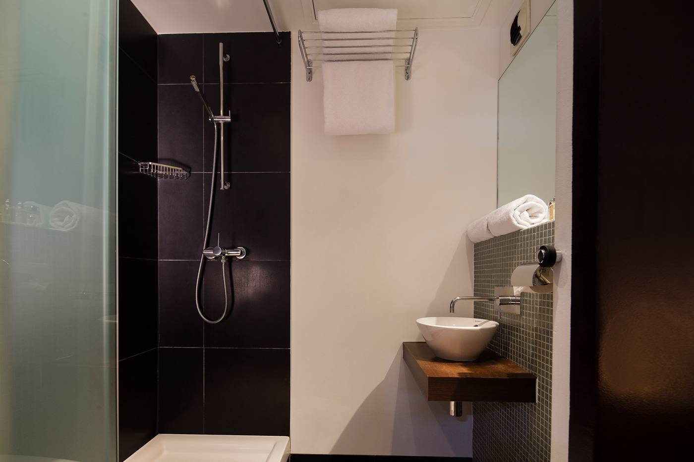 Maxim-Quartier-Latin-Room-49