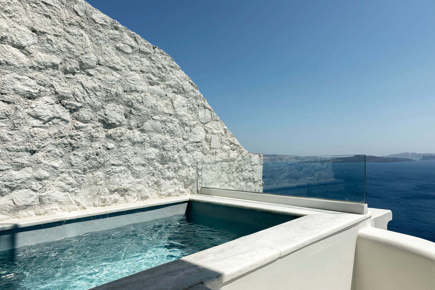 Hom-Santorini-Room-58