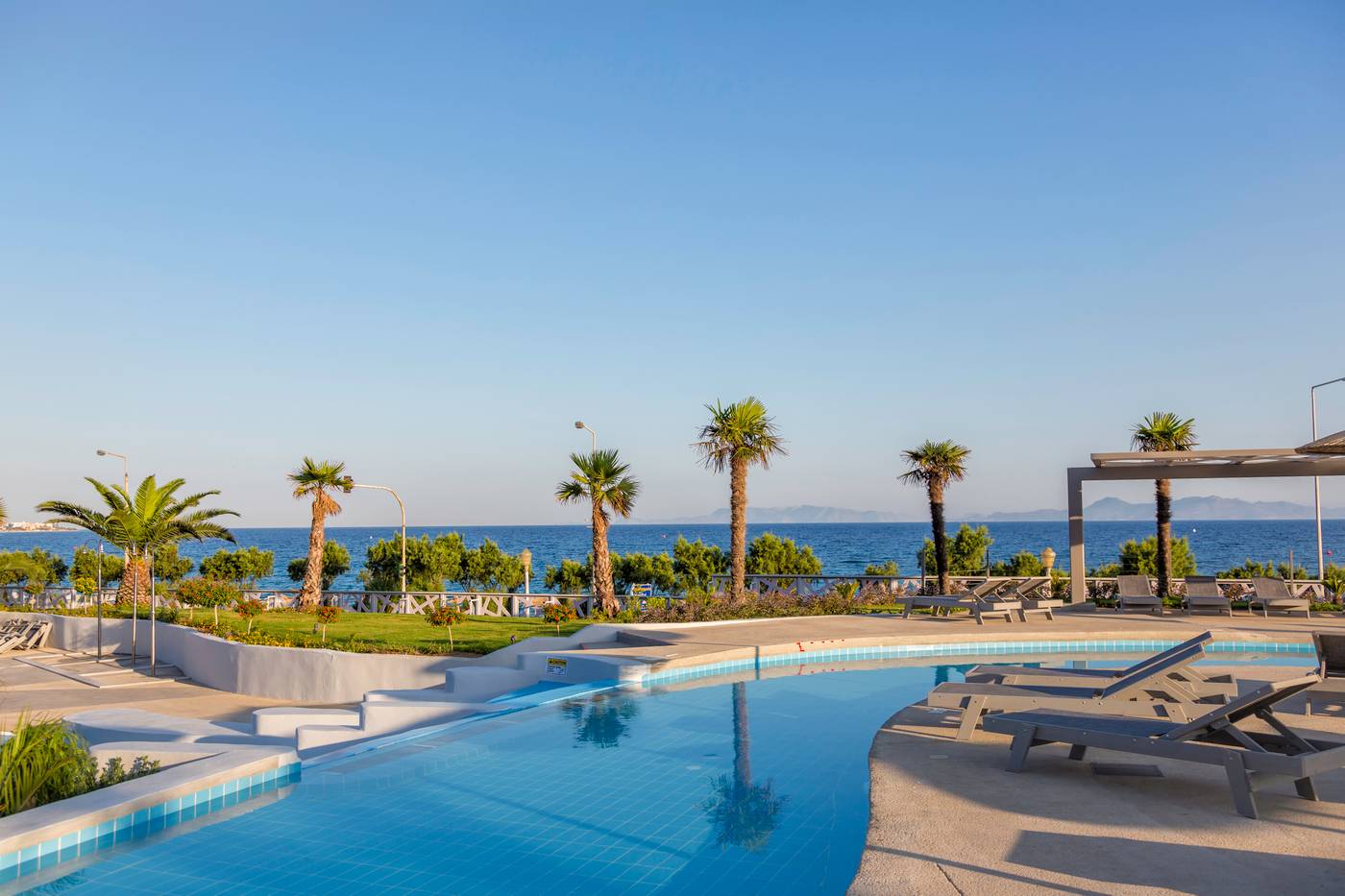 Akti-Imperial-Deluxe-Resort---Spa-Dolce-by-Wyndham-Pool-10