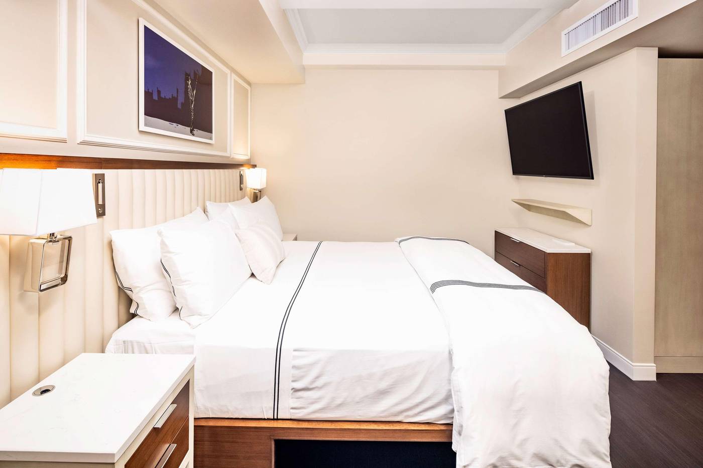 Hilton-Club-The-Quin-New-York-Room-38