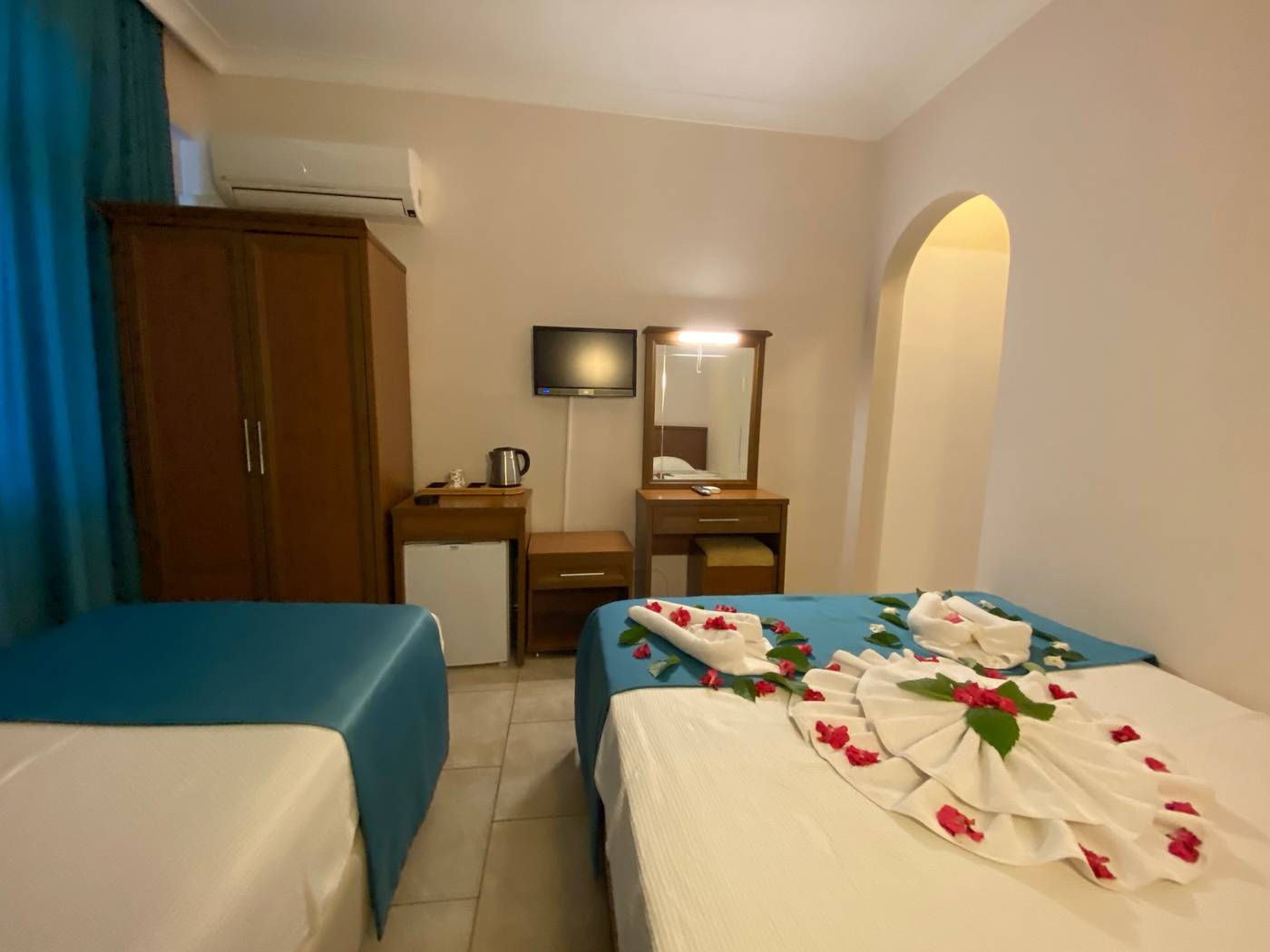 B-B-Yuzbasi-Beach-Hotel-Room-16