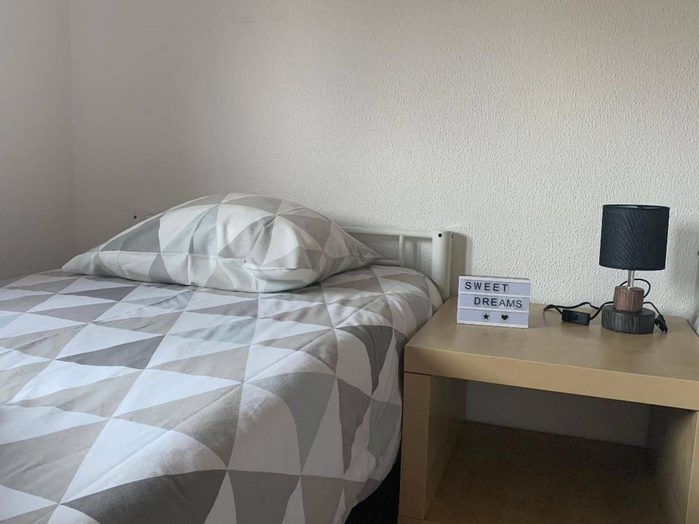 Sublime-Sun-and-Van-by-Meco-Stays-Room-16