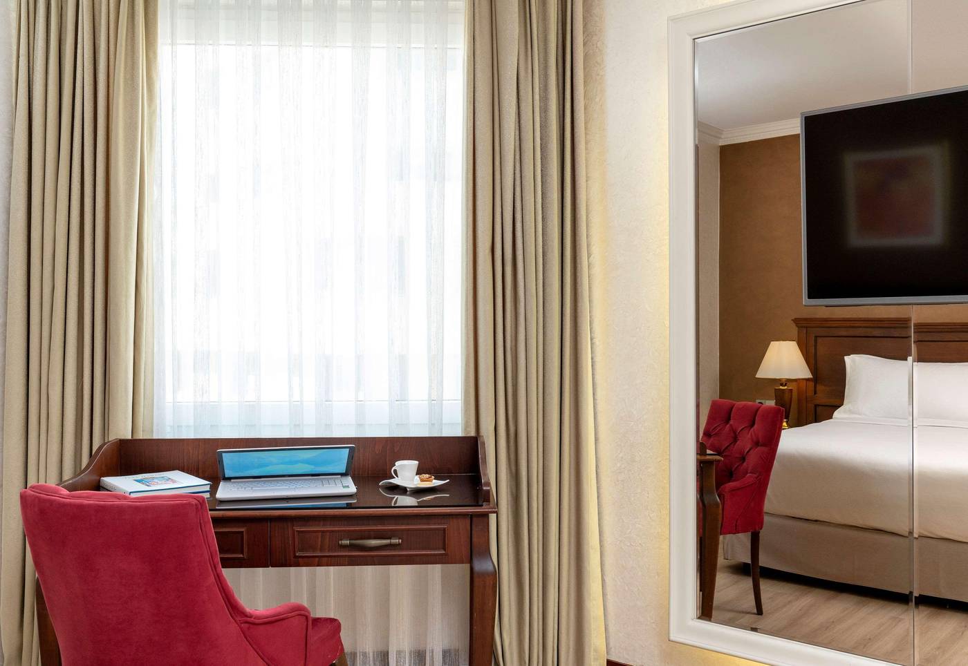 Lares-Park-Hotel-Room-33