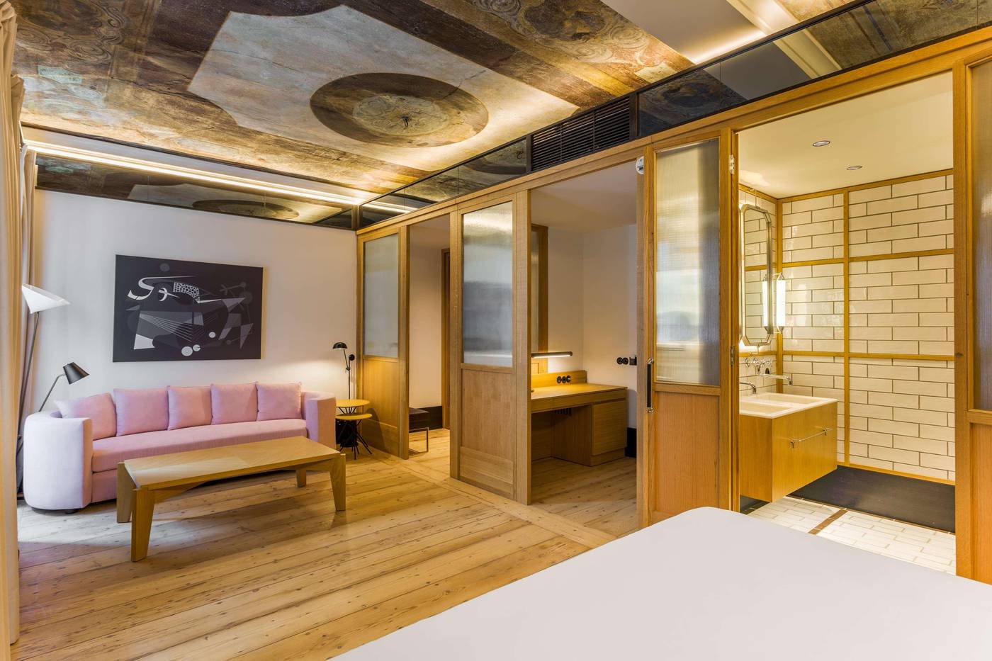 Room-Mate-Emir-Room-45