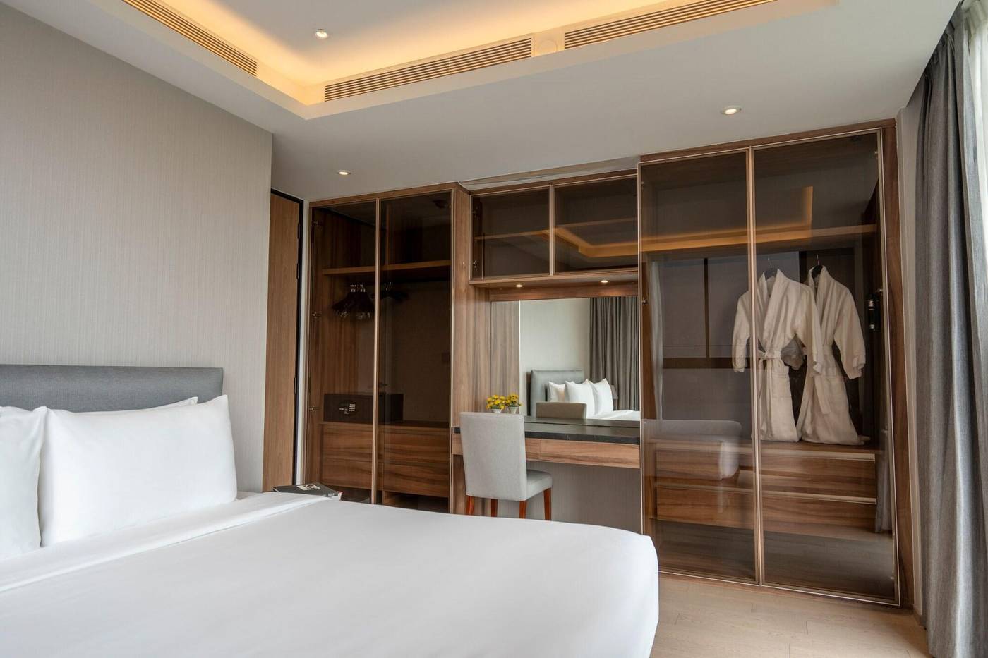 Walton-Suites-Sukhumvit-Room-40