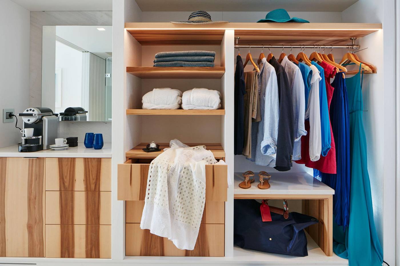 Myconian-Ambassador-Hotel-Relais---Chateaux-Hotel-Room-39