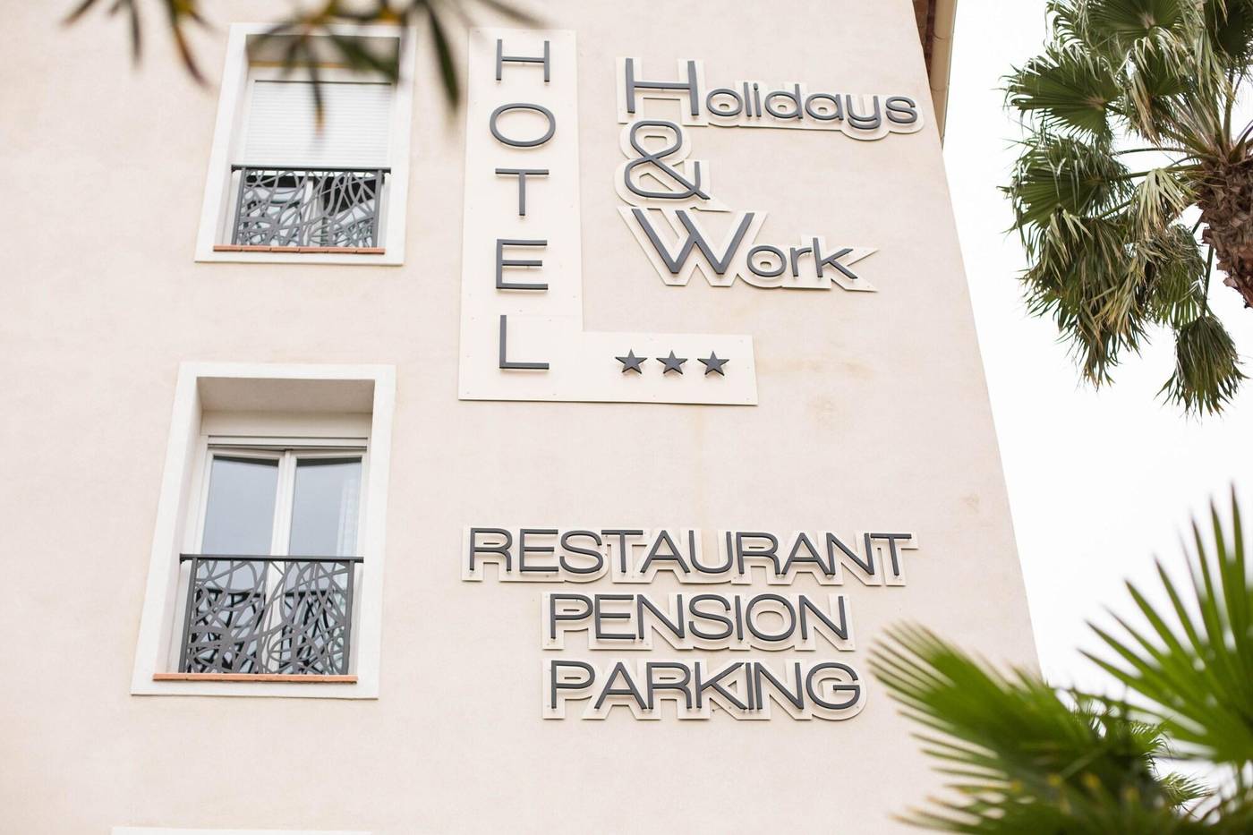 Hôtel Holidays & Work-France-SANARY-SUR-MER-General view-2