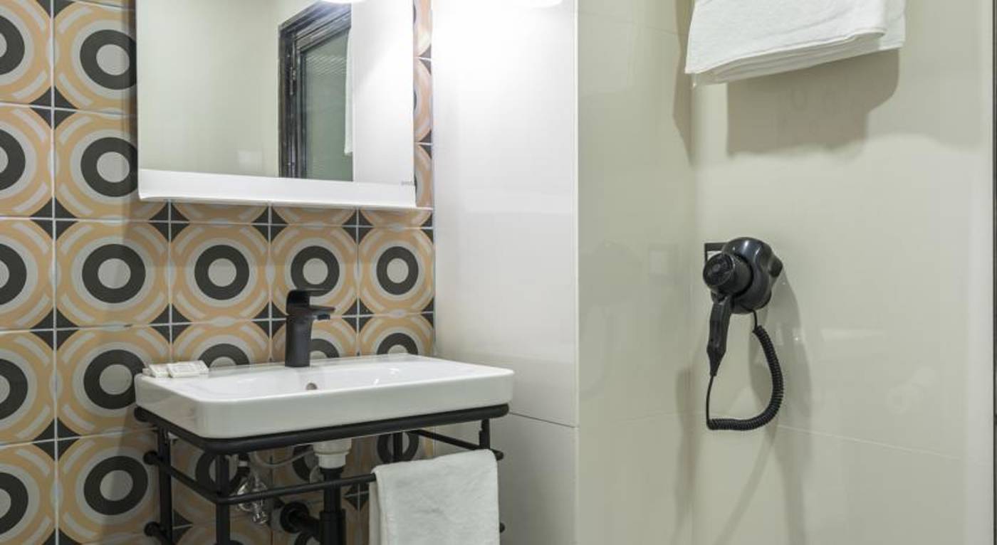 Fitas-Oda-Hotel-Room-27