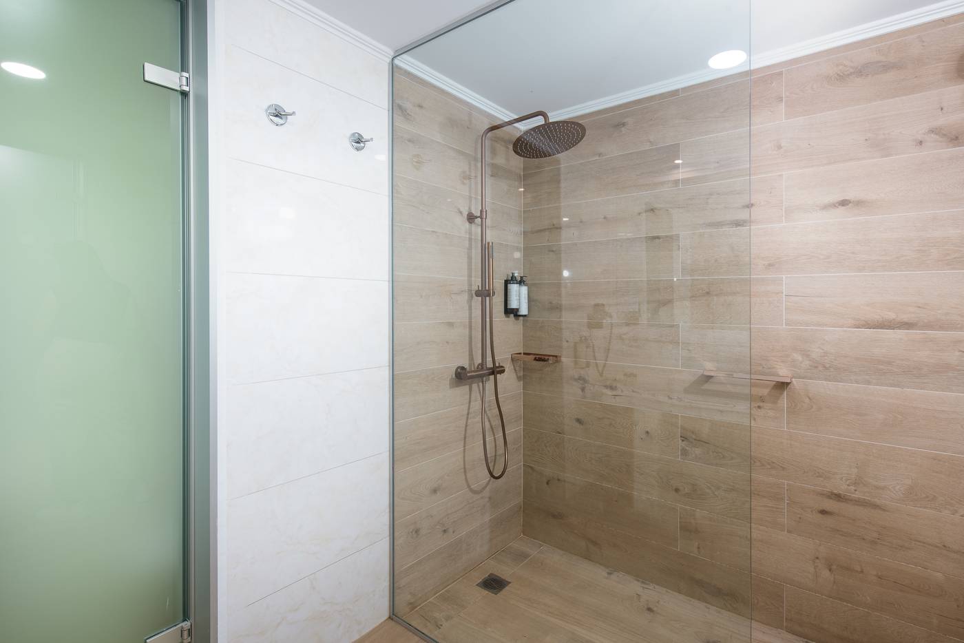 Kresten-Royal-Euphoria-Resort-Room-43