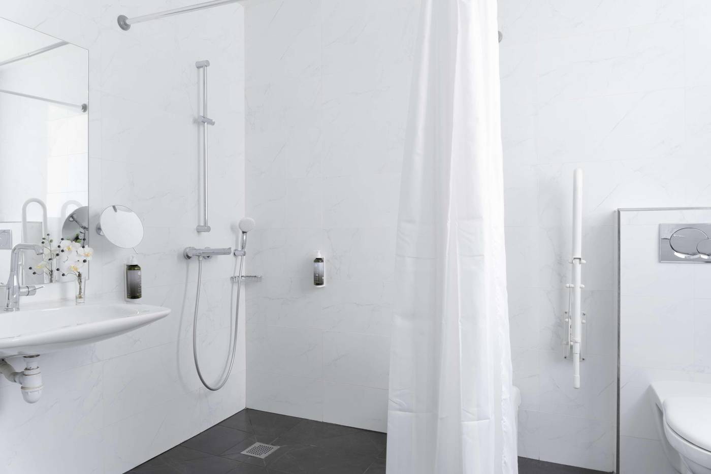 Palm-Astotel-Room-43