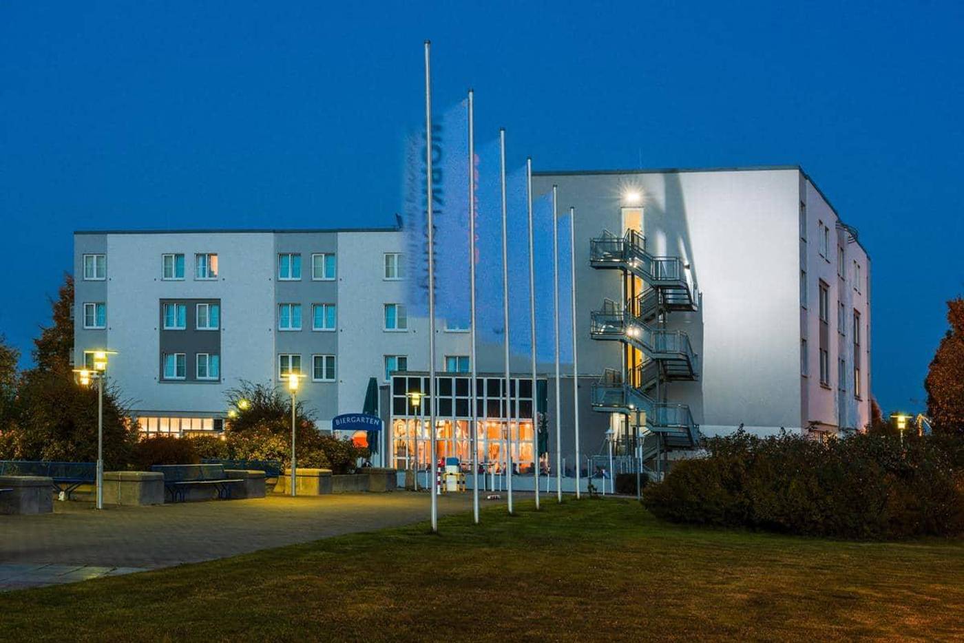 Courtyard By Marriott Dortmund-Germany-Dortmund-General view-1