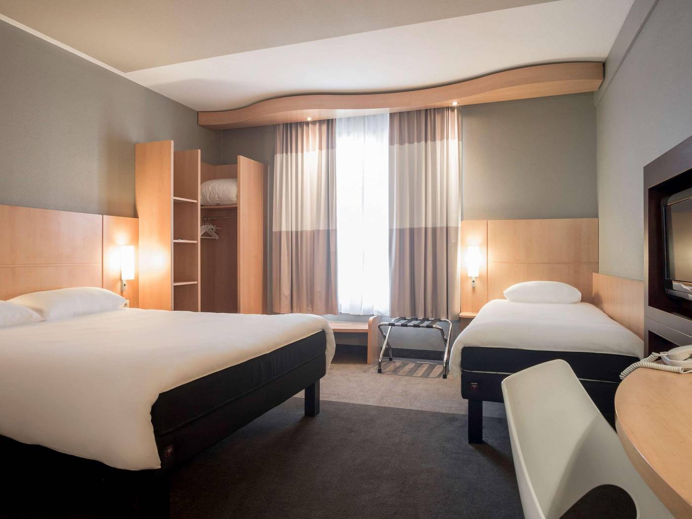 ibis-Brussels-Centre-Gare-Midi-Room-34