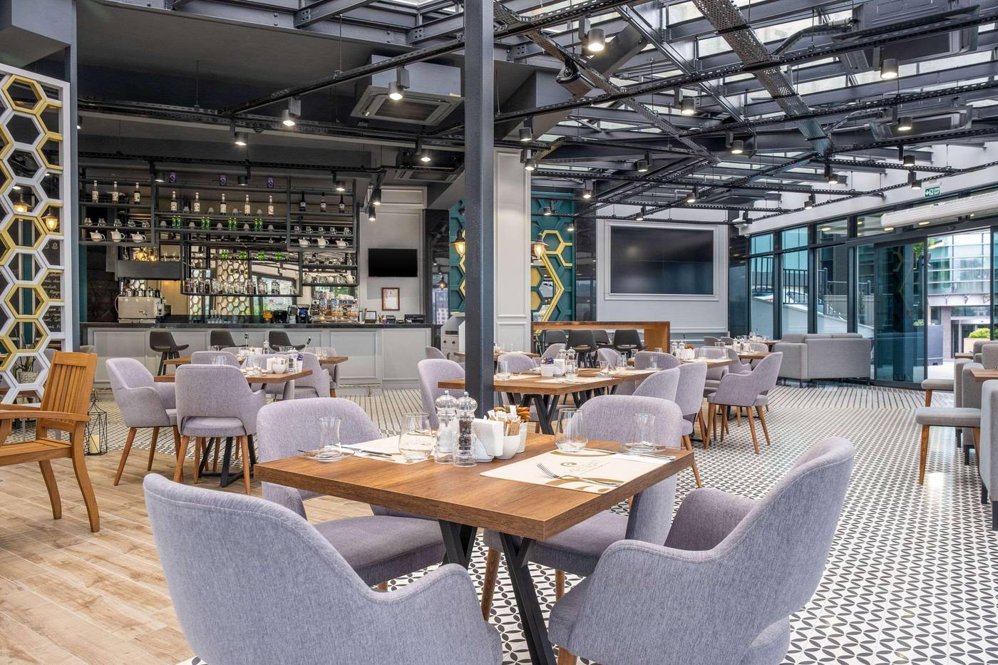 Clarion-Hotel-Istanbul-Golden-Horn-Restaurant-20