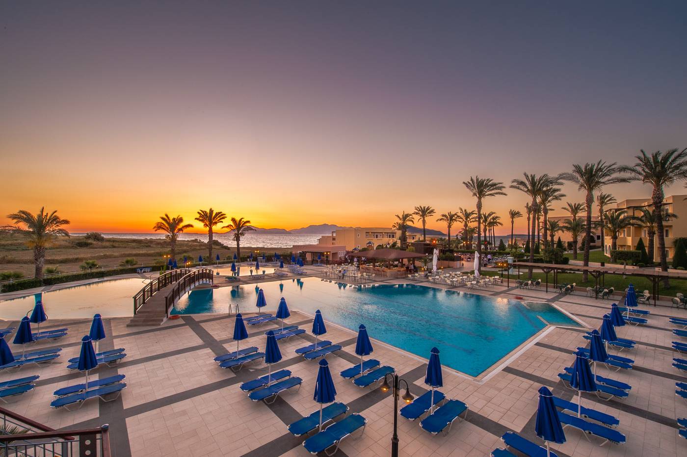Horizon-Beach-Resort-Pool-8