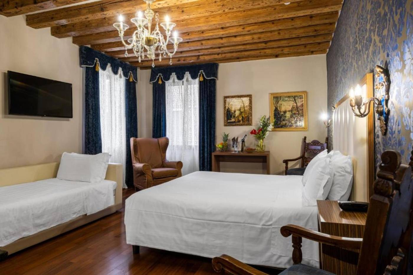 Palazzo-San-Lorenzo-Room-24