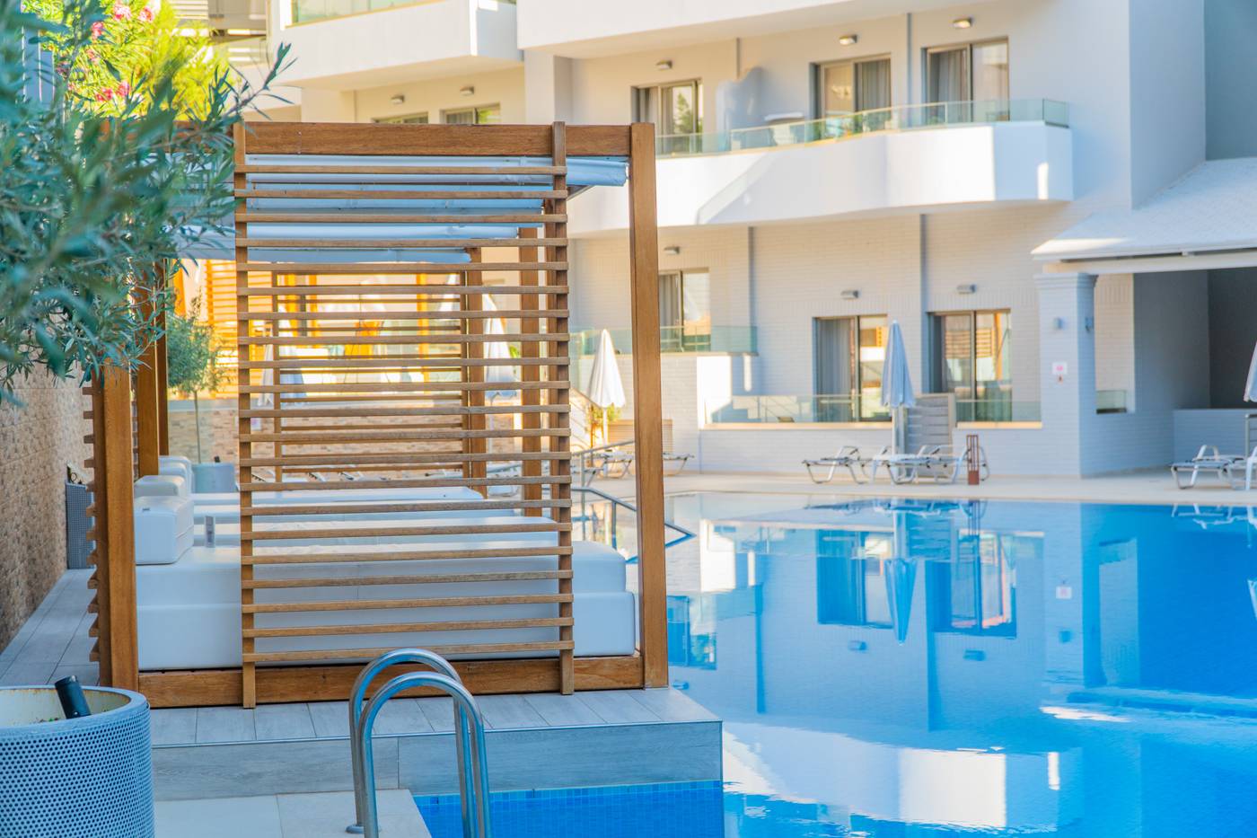 Bio-Suites-Hotel-Pool-8