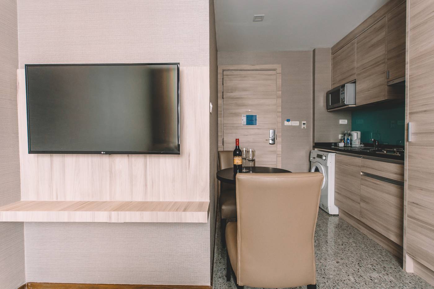 Adelphi-Suites-Bangkok-Room-49