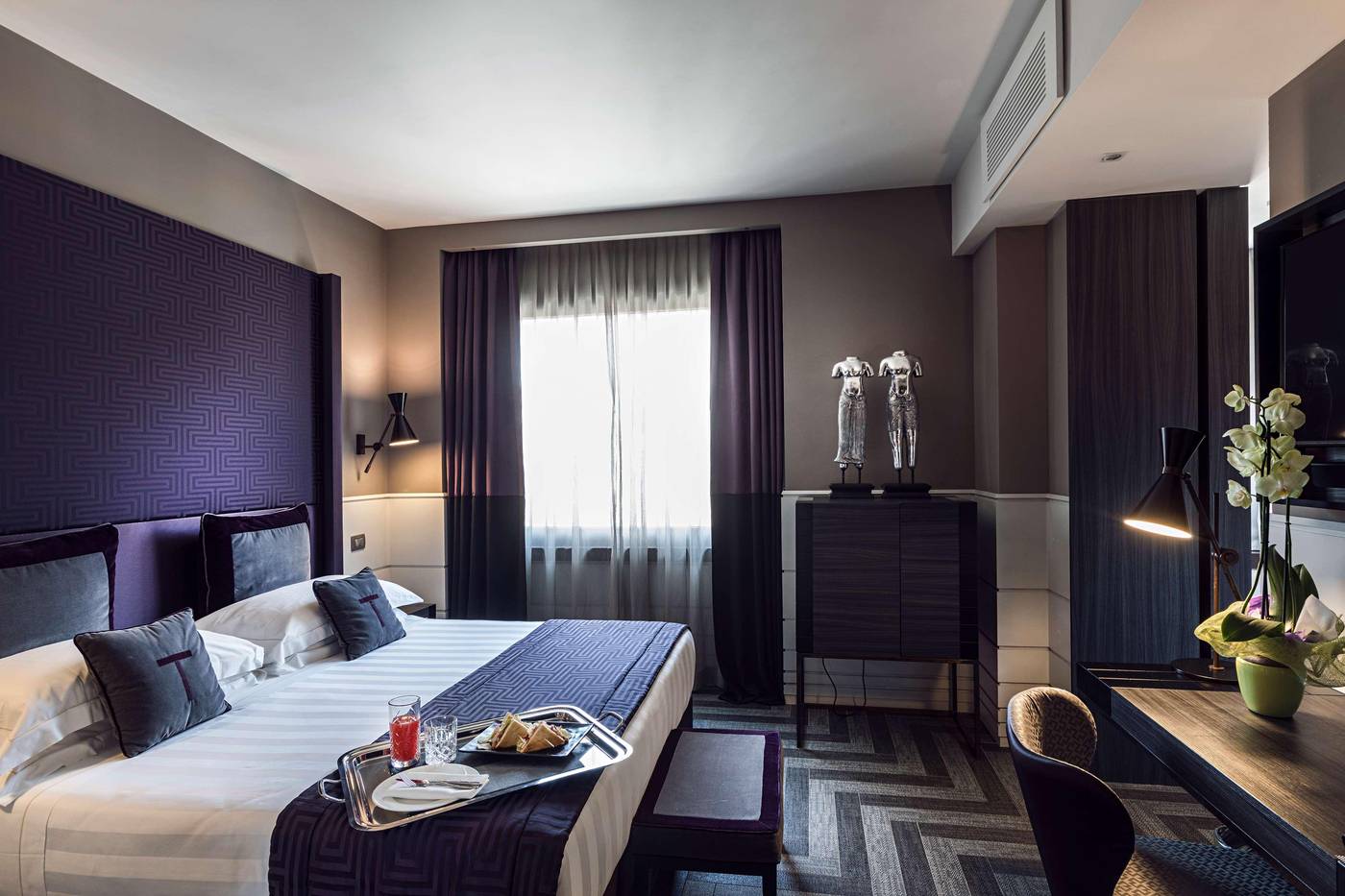 The-Tribune--Part-of-JDV-by-Hyatt-Room-22