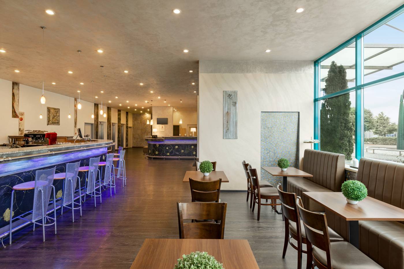 Amedia-Praha-Express-Bar-6