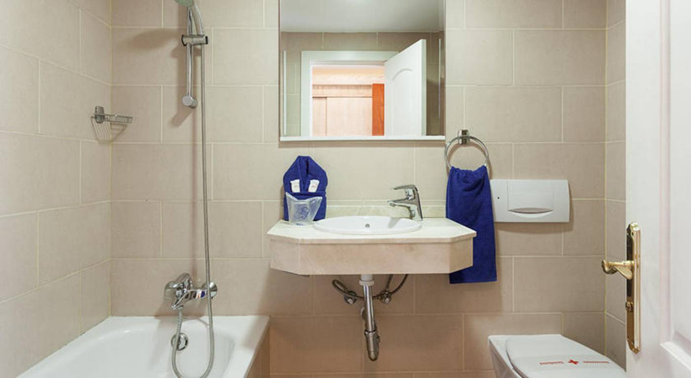 Caleta-Garden-Room-18