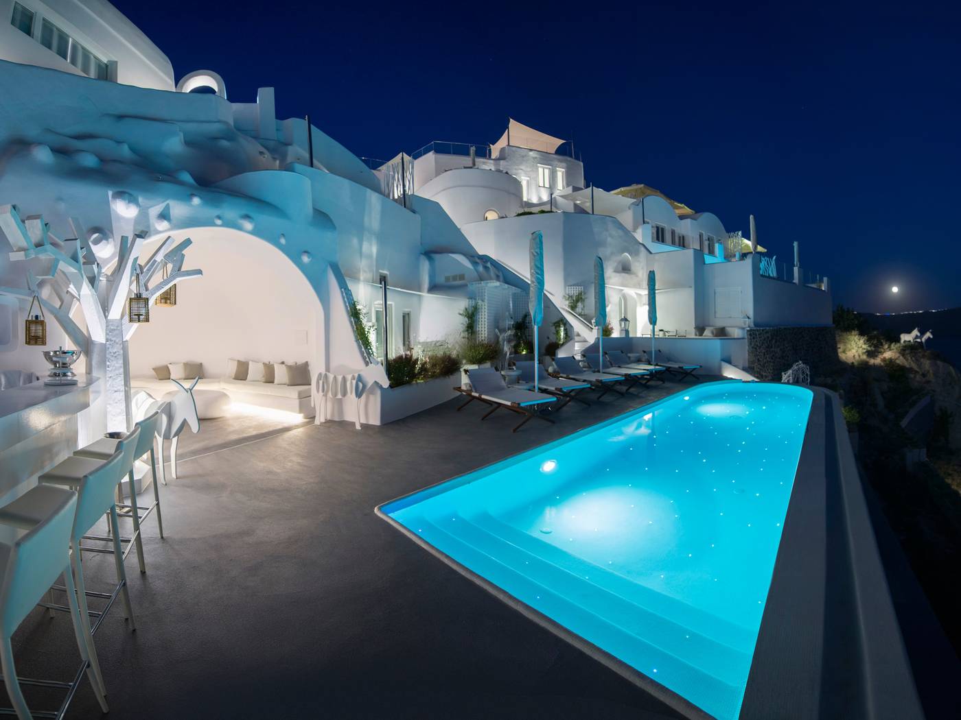 Canaves-Sunday-Pool-3